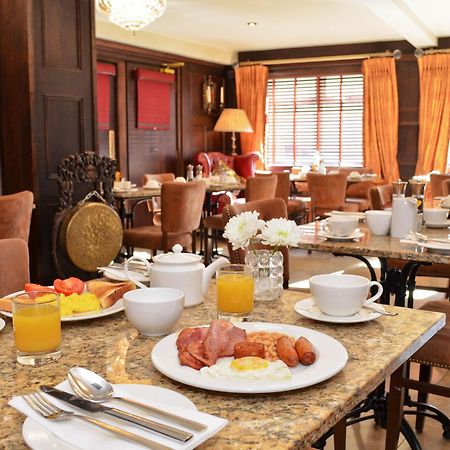 Celtic Lodge Guesthouse - Restaurant & Bar Дъблин Екстериор снимка