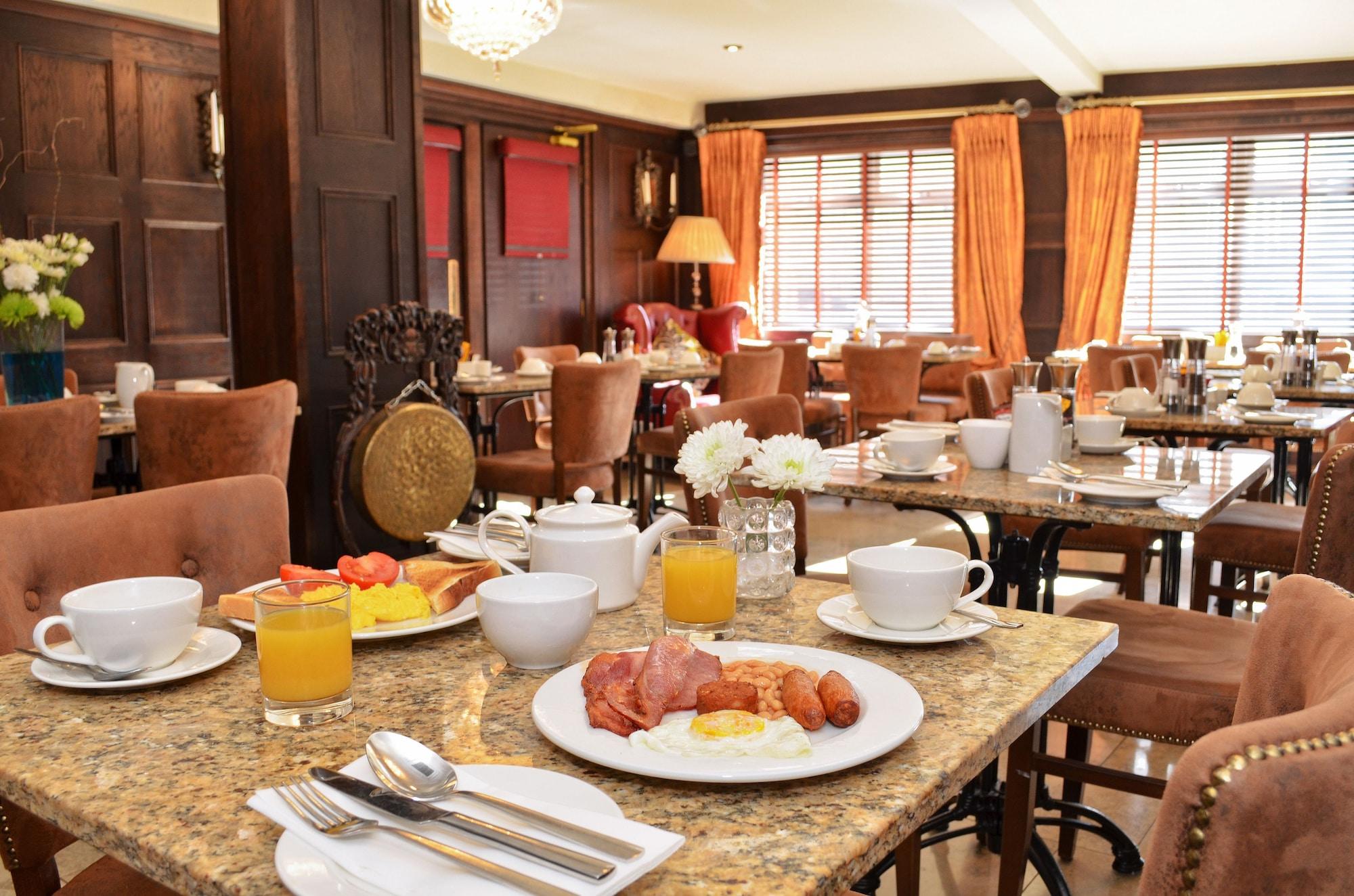 Celtic Lodge Guesthouse - Restaurant & Bar Дъблин Екстериор снимка