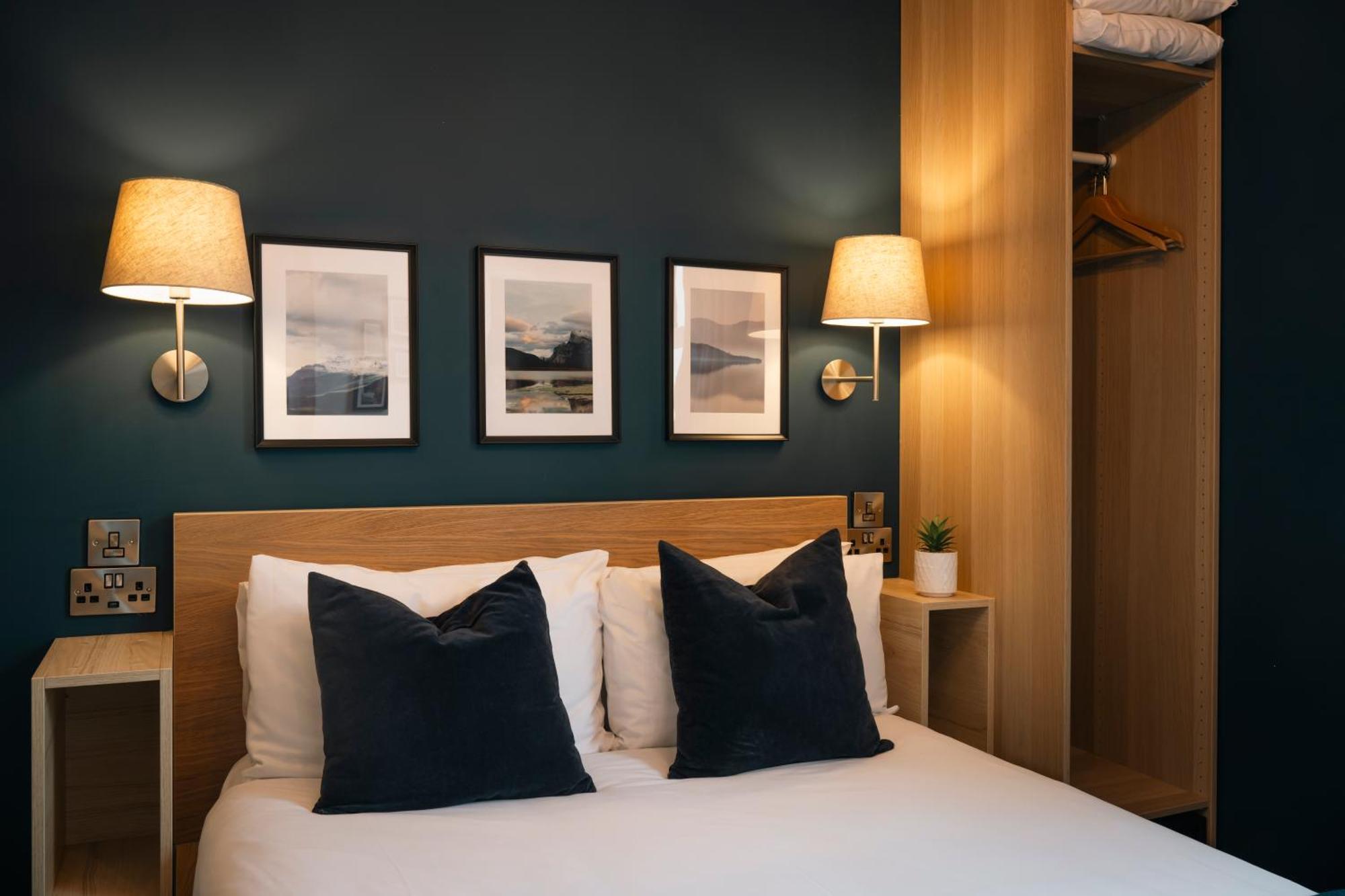 Celtic Lodge Guesthouse - Restaurant & Bar Дъблин Екстериор снимка