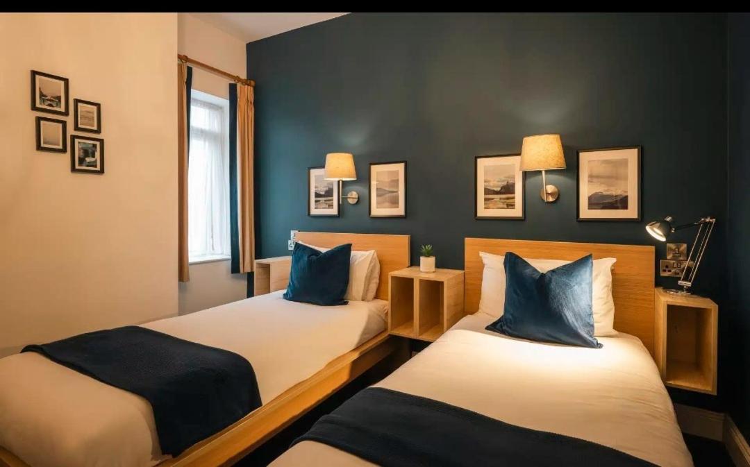 Celtic Lodge Guesthouse - Restaurant & Bar Дъблин Екстериор снимка